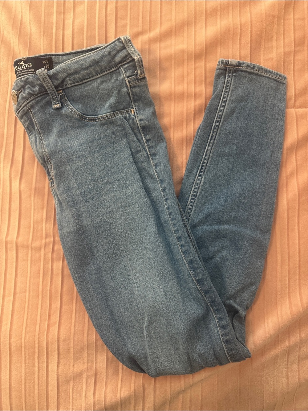 Hollister Women's Light-Medium Wash Jean Leggings
